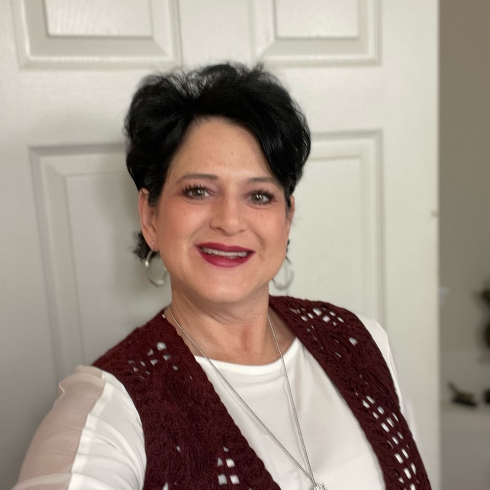 Meet your Posher, Deborah